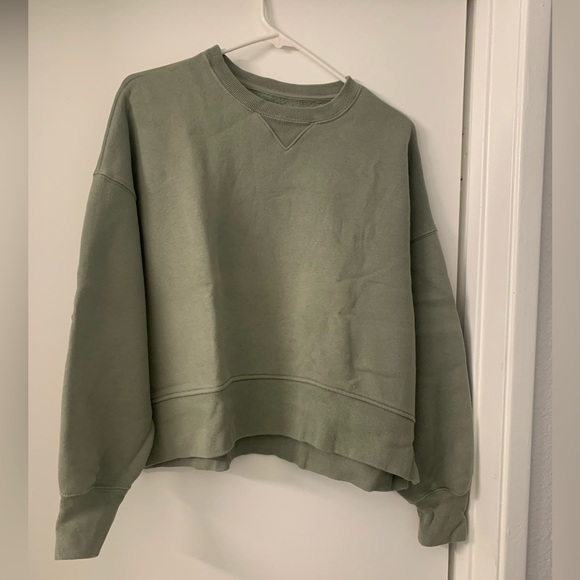 Abercrombie & Fitch Easy Sunday Crew Cropped Sweatshirt - Picture 2 of 3